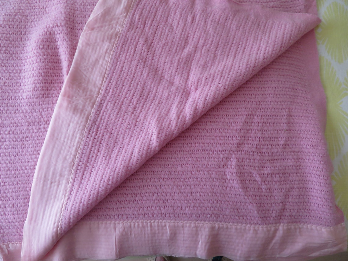 Vintage Acrylic Blanket Satin Trim Waffle Weave Pink 84 x 86 Etsy
