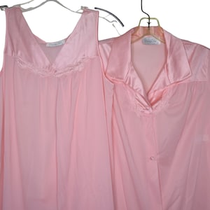 Vintage 70s Vanity Fair Nylon Peignoir Set Nightgown Robe S Knee Length USA Made New Old Stock