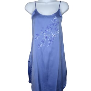 Vintage des années 70 Val Mode Satin Slip nuit robe M bleu Floral genou longueur USA Made