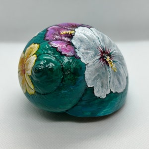 Hand Painted Large Shell Hibiscus Flowers