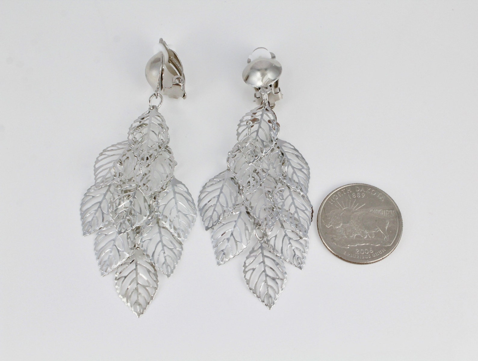 N.Y. Company Glitter Silver leaf earrings filigree leaves dangle