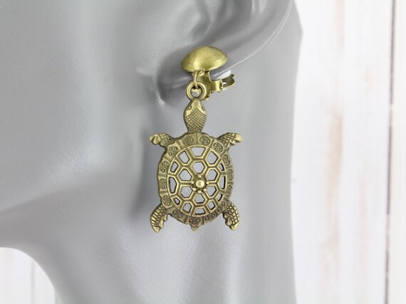 Tortoise clip on best sale earrings