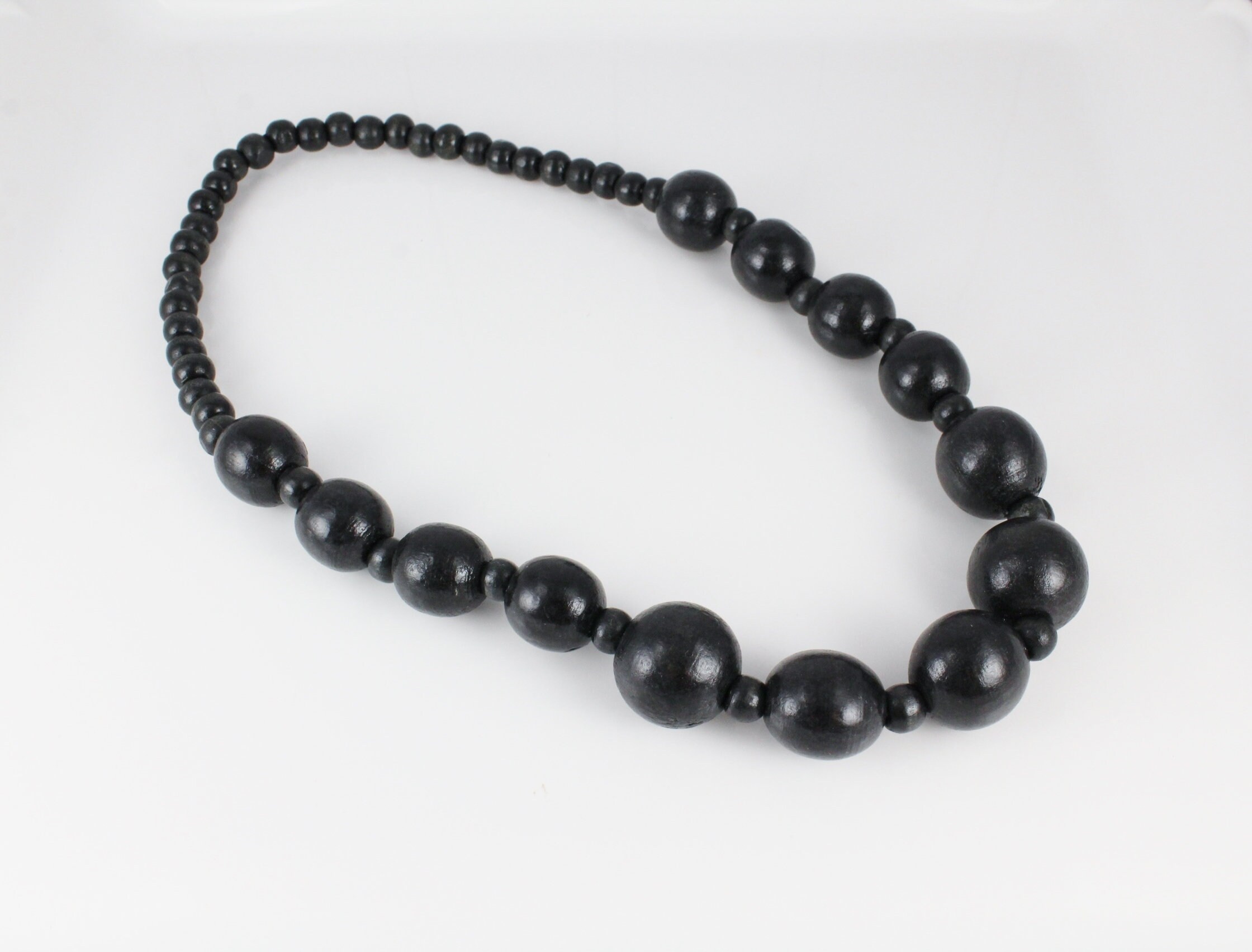 Collier Ancien En Perles De Bois Noir - Longueur 1,9 Mètre - Occasion, Style Vintage