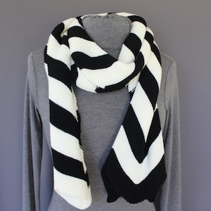 Black Cream chevron soft knit circle long scarf chevron zig zag stripe scarf Black Off-White