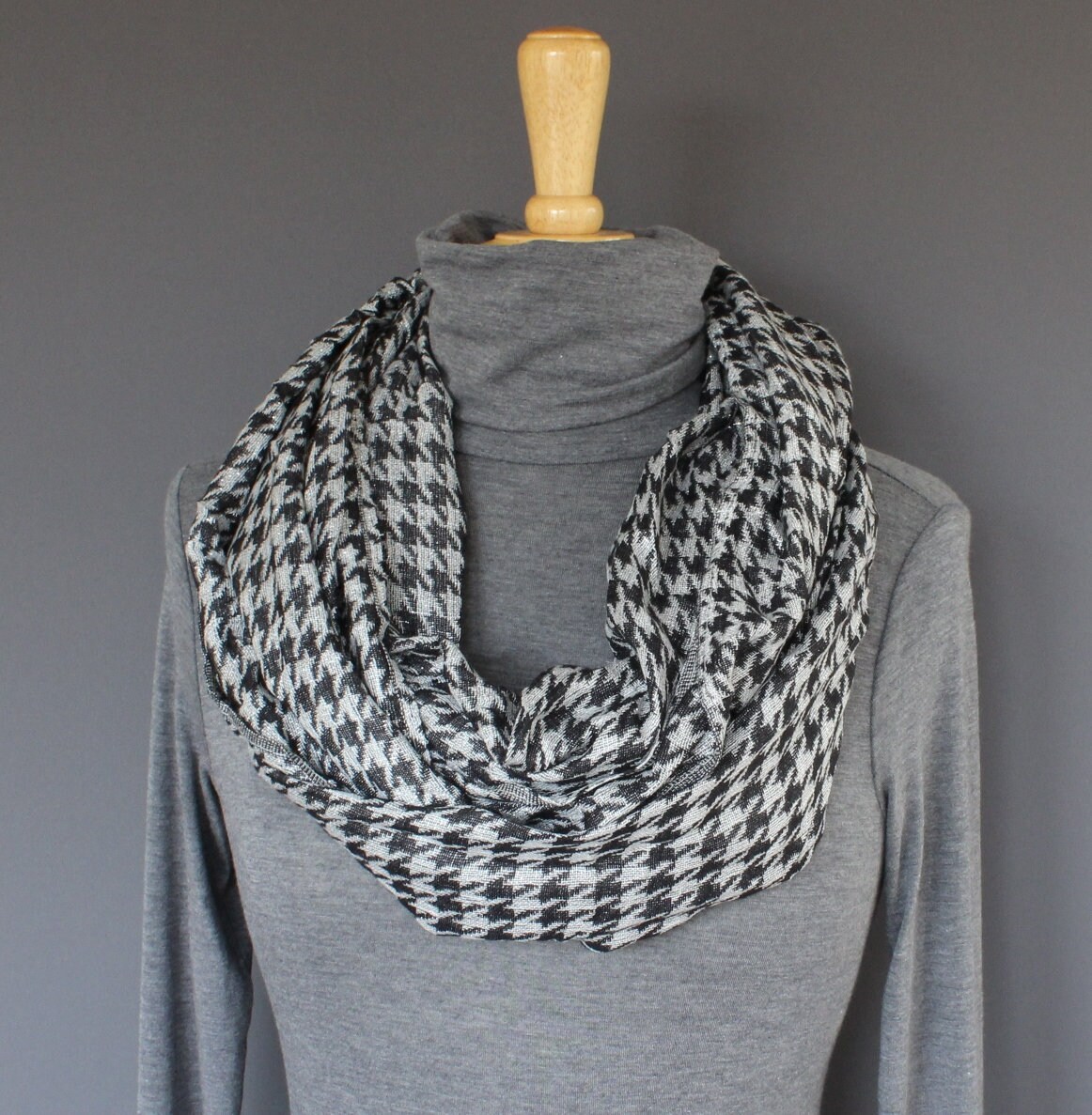 BOTT HOUNDSTOOTH HOODED SCARF Houndstooth forever - free infinity