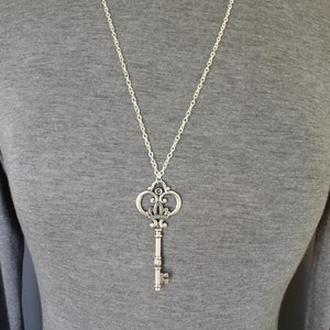 skeleton key necklace 28&quot; long chain skeleton key outline pendant old fashioned antique look fancy key antiqued silver key silver chain