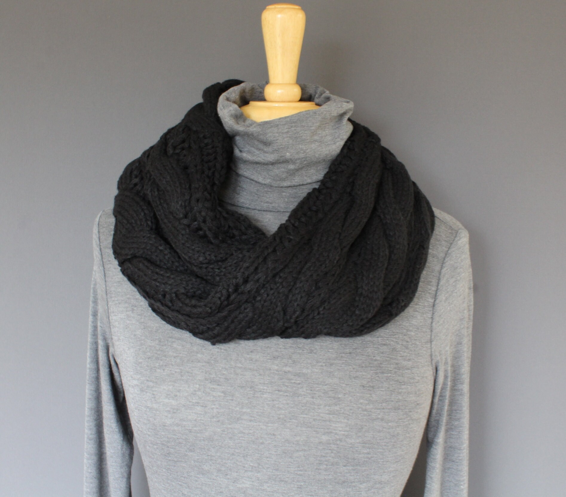 Black Cable Knit Infinity Scarf Soft Chunky Knit Circle Etsy