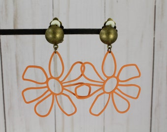 Clip on earrings Orange flower outline pendant dangle clips earrings medallion non-pierced earrings 2.5" long Very Lightweight floral daisy