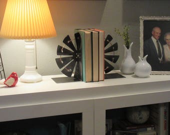 Windmill Bookends Handmade-Rustic Metal Windmill Bookends-Set of Windmill Bookends-Farmhouse Windmill Home Decor Art-Book Shelf-Books Office