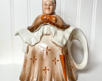 Vintage Tony Wood “Little Old Lady” or "Granny" Teapot - Made in England