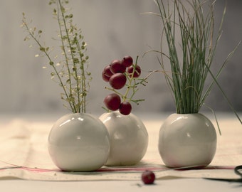 White Bud Vases, Set of Three, Mini Ikebana Vases, Mini vases