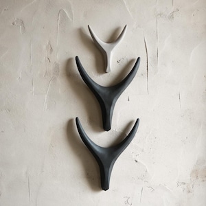 Conjunto de esculturas de pared de astas de cerámica – Venta de muestra Arte minimalista de galería