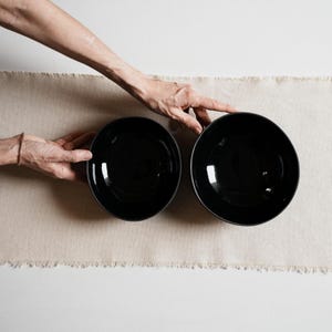 Juego de 2 cuencos de cerámica negra hechos a mano para ramen - Venta de muestras