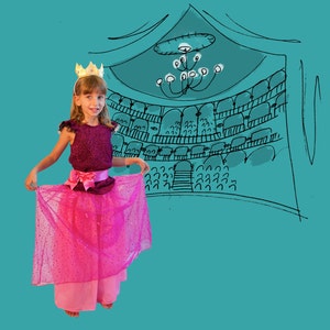 Könnte beinhalten: Ein ärmelloses Kleid mit einem dunkelvioletten, glitzernden Oberteil und einem leuchtend rosa Rock mit einem transparenten, funkelnden Überzug. Eine rosa Satinschleife ist an der Taille befestigt. Das Kleid wird mit einem goldenen Kronen-Haarreif kombiniert.