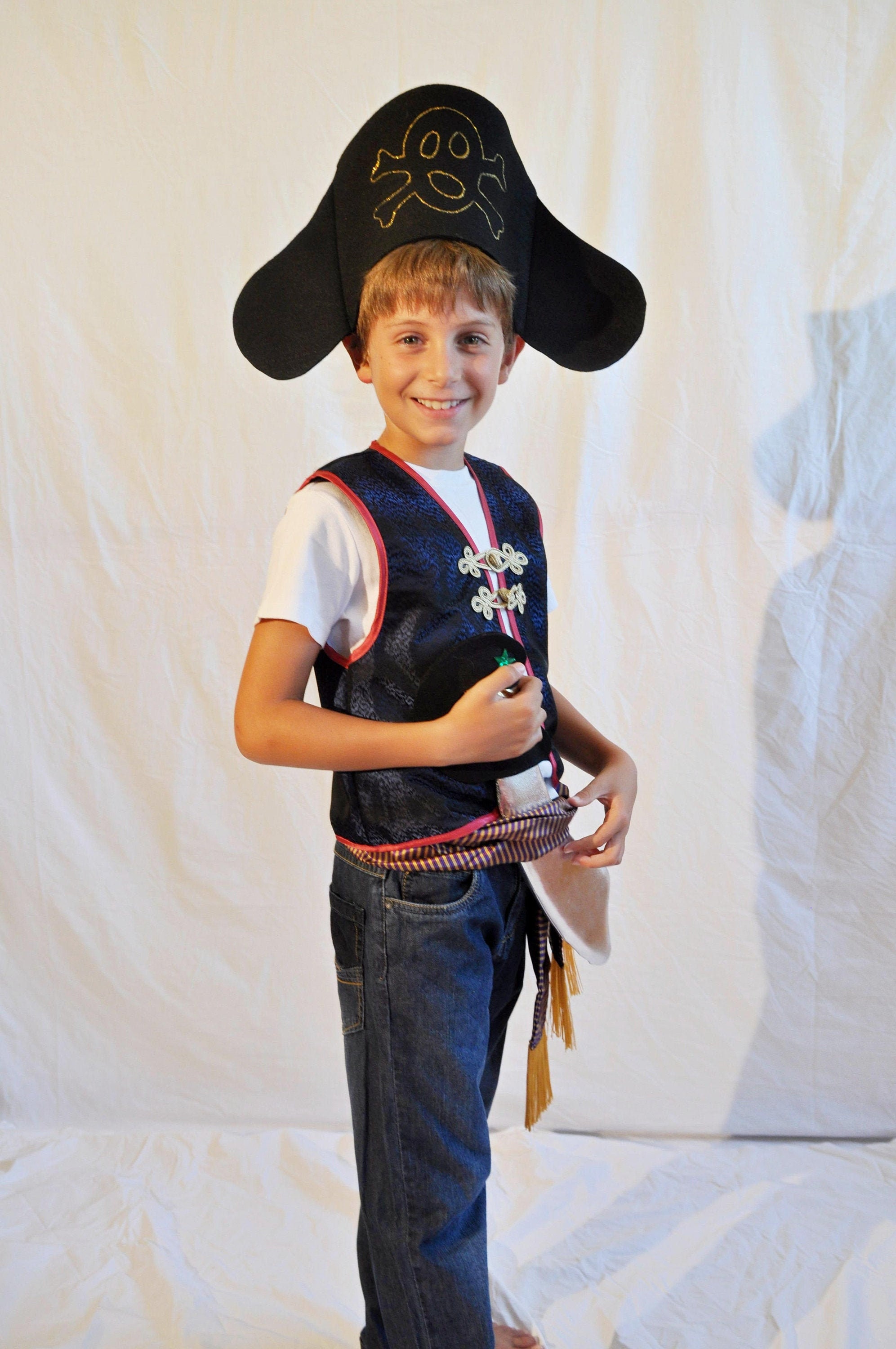 Kids Pirate Hat Pirate Hat Kid Pirate Costume Kids Pirate Dress Up Pirate Hat With Painted Skull Handmade Pirate Hat Dress up for Kids Etsy UK