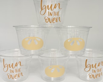 Fête prénatale « Un petit pain » dans le four, Petits pains au four, Tasses de fête, Un petit chignon, Baby shower révélateur de genre, Gobelets cadeaux, Jetables