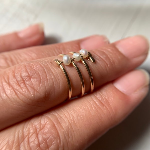 Gold Filled Pearl Gemstone Ring, Spiral Wrap Ring, Delicate Hammered Ring Band, Statement Modern Elegant Ring for Women, Handmade Jewelry