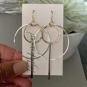 Doppelte Creolen Ohrringe, Zweifarbige Statement Ohrringe, Baumeln Tropfen Ohrringe, Moderne Elegante Ohrringe, Gehämmerte Kreis Bar Ohrringe für Frauen