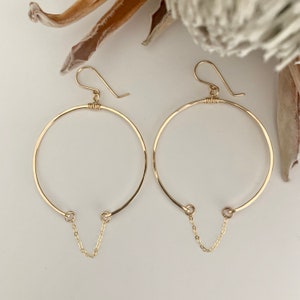 Gold Filled Hoop Chain Earrings for Women, Medium Dangle Drop Hoop Earrings, Hammered Textured Earrings, Modern Elegant Statement Earrings