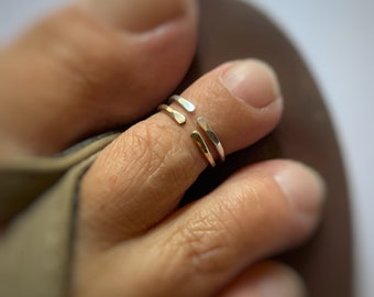 Two Gold Filled or Sterling Silver Toe Rings, Dainty Delicate Stacking Rings, Simple Minimal Everyday Rings, Modern Elegant Rings for Women