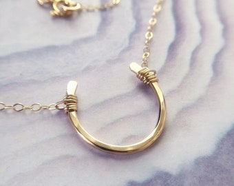 Gold Filled Horseshoe Necklace Pendant, Delicate Dainty Layering Necklace, Simple Minimal Everyday Necklace for Woman, Handmade Jewelry