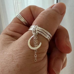 Sterling Silver Three Band Stacking Ring Set with Hammered Moon Charm, Connector Chain Ring, Dainty Fidget Ring, Minimalist Stackable Rings