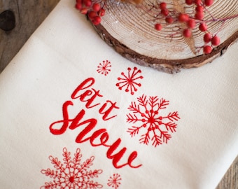 Personalized kitchen towel with embroidery "Let it Snow"- Gift idea for those who love snow - Made in Italy - Il Ricamificio