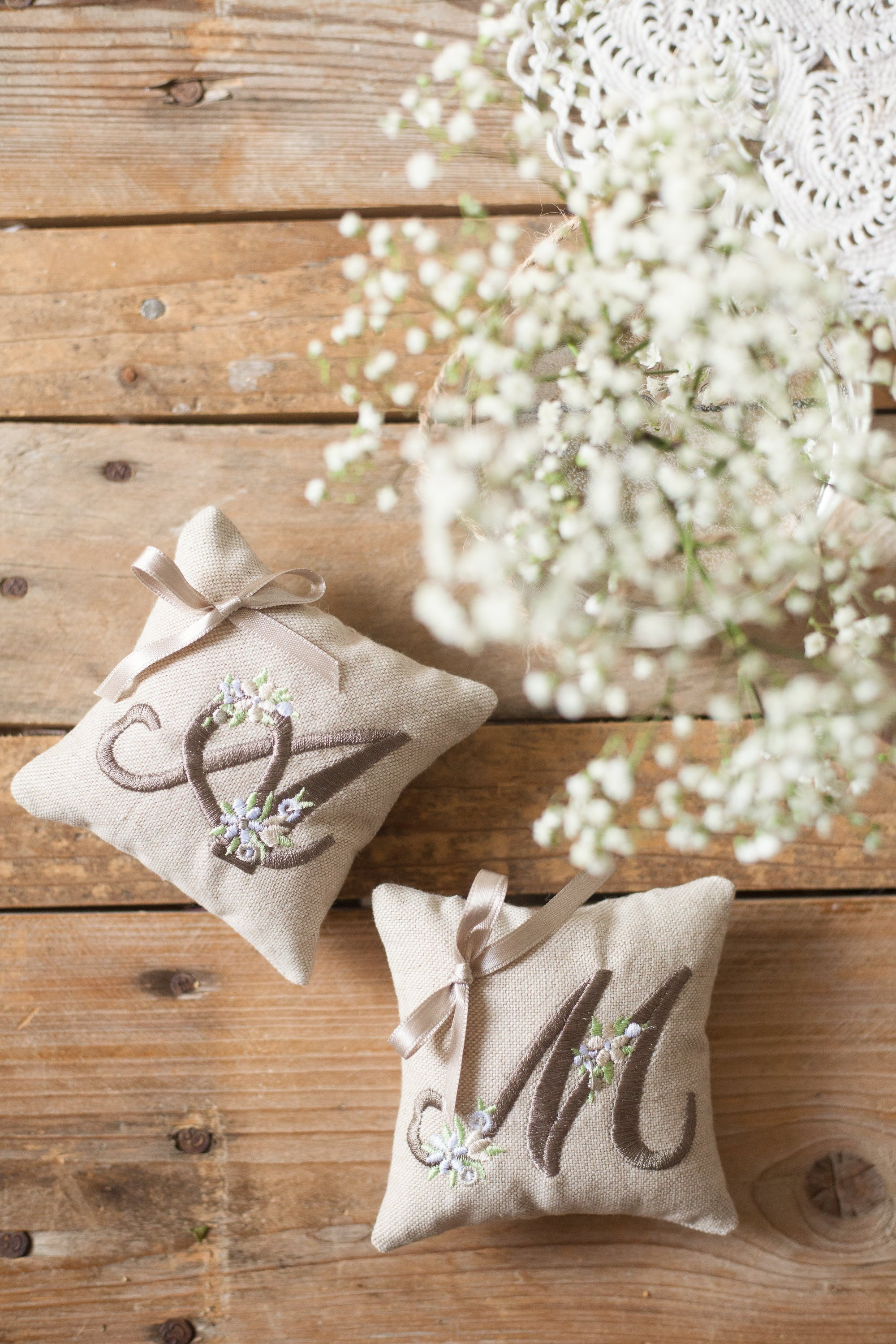 Federa per cuscino ricamata in cotone rustico con motivo floreale, 45,7 x 45 ,7 cm, decorazione per casa colonica (B1