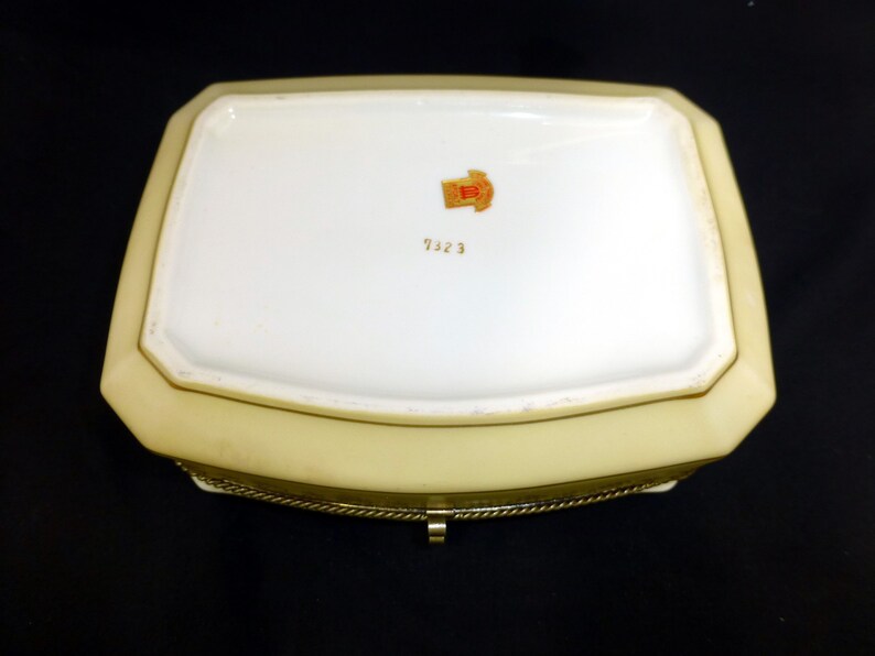 Vintage wedding box antique porcelain lovers keepsake memento jewelry heirloom china