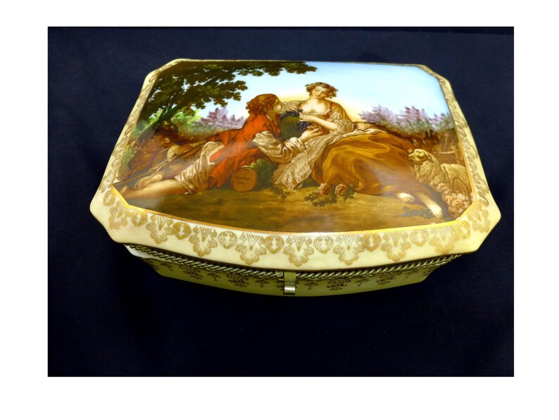 Vintage wedding box antique porcelain lovers keepsake memento jewelry heirloom china
