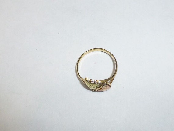 Black Hills Gold ring 10k tri color leaf jewelry - image 5