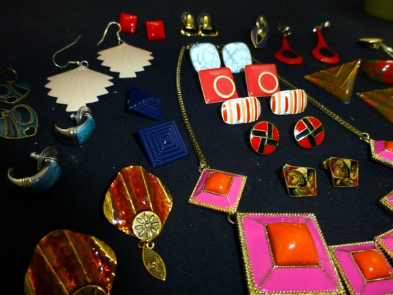 Vintage 1980's enamel jewelry lot earrings neckla… - image 3