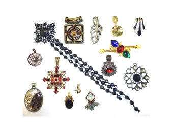 Pretty pendant brooch collection rhinestone jewelry lot