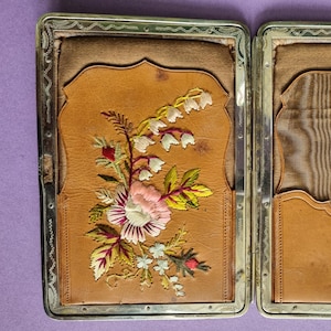 Carte de visite - Porte-cartes de visite en cuir et soie brodés fin du XIXe siècle