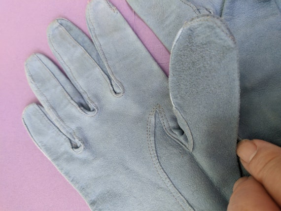 Pale blue leather gloves outlet