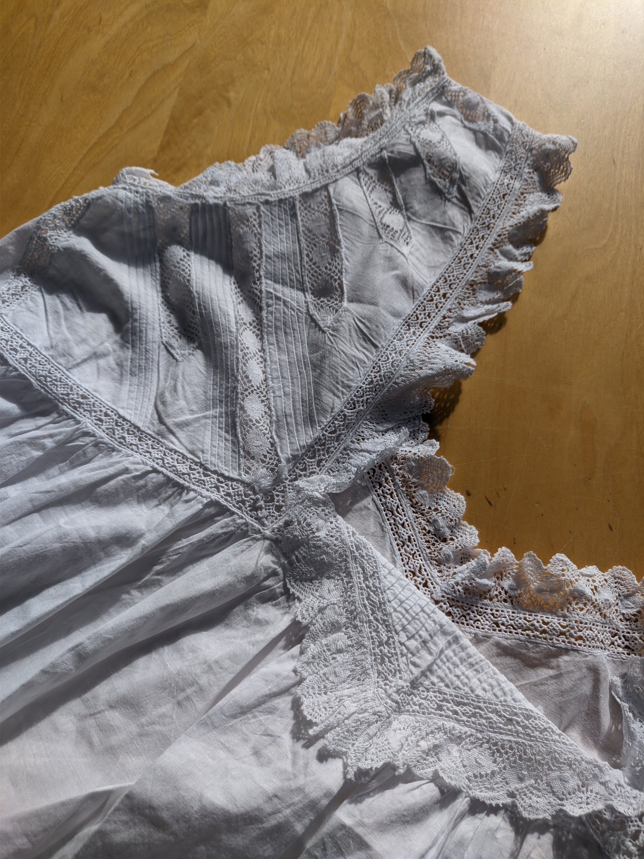Kleding Meisjeskleding Pyjamas & Badjassen Jurken Souvenir. Nachthemd in Frans romantisch katoen kant geborduurd 100% met de hand Franse boerderij.Vintage van de jaren 1920 