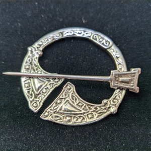 Early 20th Century Celtic arts and crafts Pennanular Brooch Pin - Iona Style