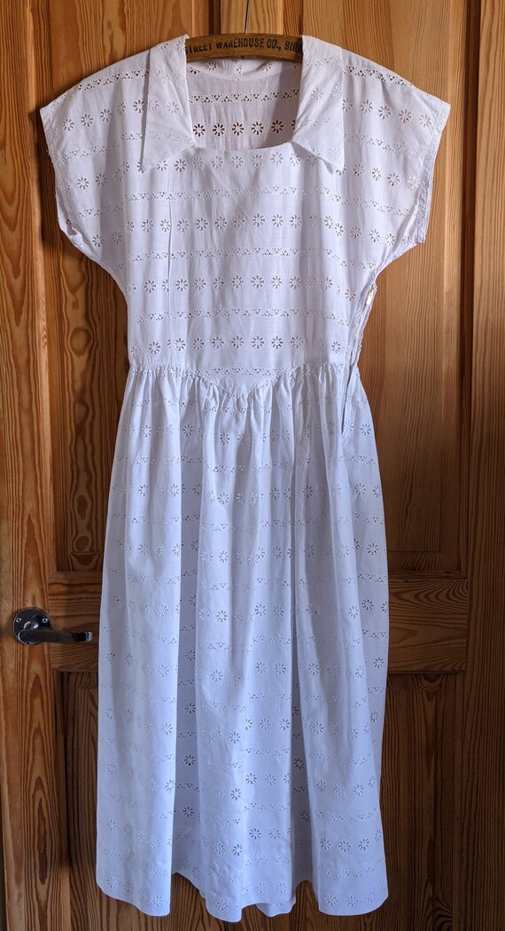 Original 1950s white cotton broderie Anglais dress - Gem