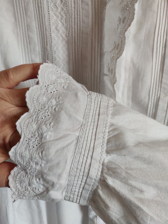 Broderie Anglaise trimmed hand sewn and embroider… - image 4