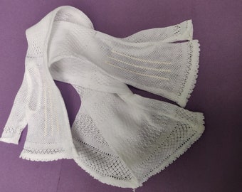 19th Century, Frame Knitted Cotton fingerless mittens in white with silk points