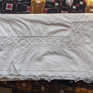 PRICE REDUCTION **** Wartime hand made Maltese bobbin lace and fine linen double sheet