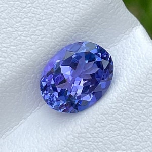 Pierre gemme ovale de tanzanite naturelle de qualité AA pour bijoux de bague à prix raisonnable Pierre de tanzanite bleu violet de Tanzanie image 1