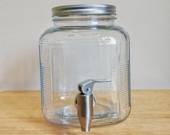 LIBERTY GLASSWARE 2 Gallon Beverage Dispenser , Wooden Spigot & Handle  Bucket - Etsy