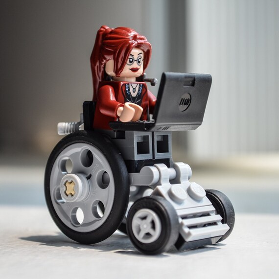 batgirl lego minifigure