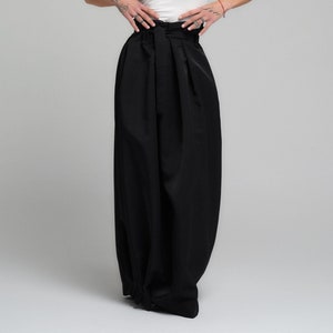 High-Waist Skirt in Black