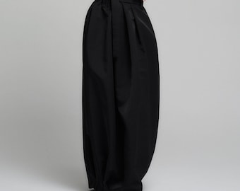 High-Waist Skirt in Black