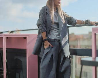 Gray Wide-Leg Structured Pants