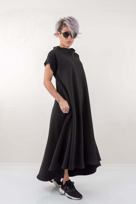 Black dress with side pockets hot sale