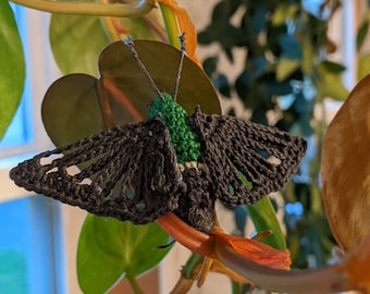 Patrón de ganchillo de polilla colibrí