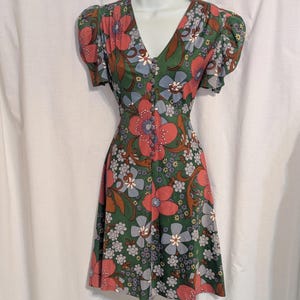 Vintage 70&#39;s Psychedelic Flower Power Floral Midi Dress with Puffed Sleeves